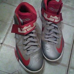 Nike Lebron Solider Vi